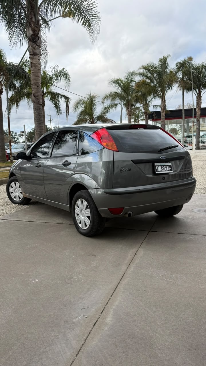 FORD - FOCUS  ONE  AMBIENTE  1.6   - MANUAL  - 2009
